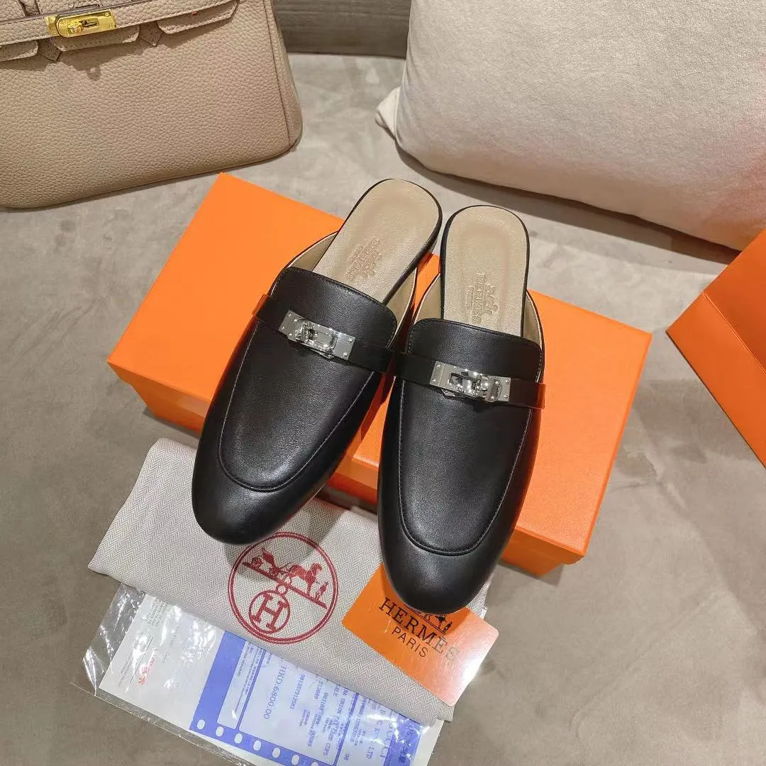 👟👟Ex-factory price 440👟👟Hermes/Hermes new kelly buckle sandal mule shoes for women flat toe lazy shoes and half slippers😄😄😄 Fabric: calfskin lining: sheepskin lining/3D floral cloth🌸🌸🌸 Code number: 35 36 37 38 39 40 41 Color: Black White Brown Outsole: Anti-leather pattern rubber outsole